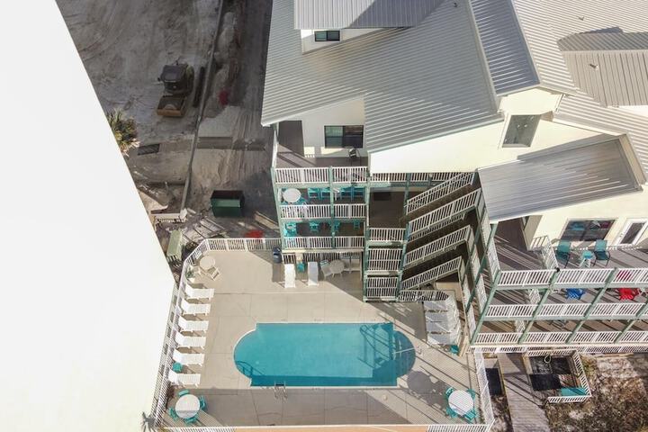 Pool 9 of 42
