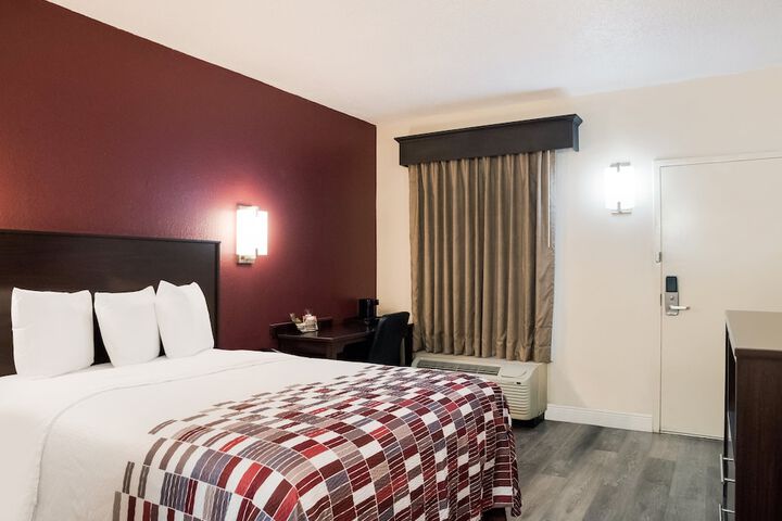 Room 14 of 51