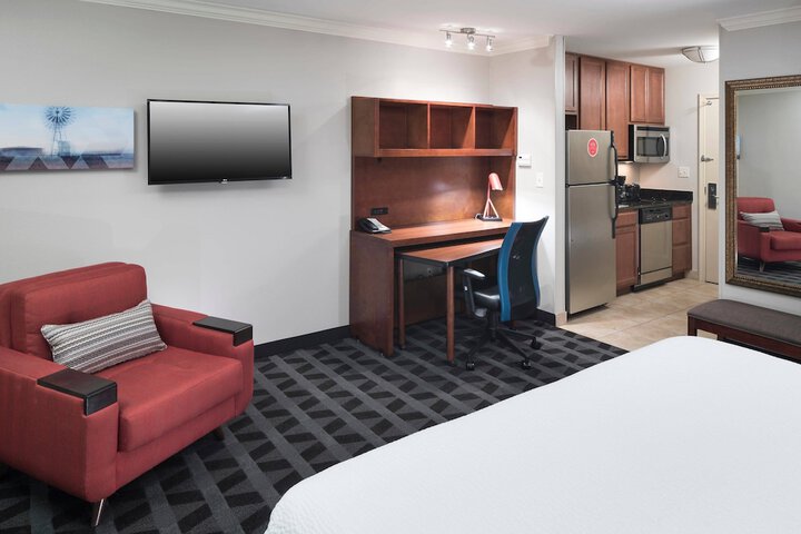 Room 12 of 30