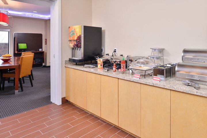 TownePlace Suites Detroit Commerce