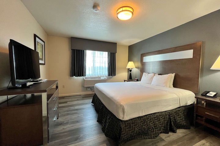Room 7 of 26