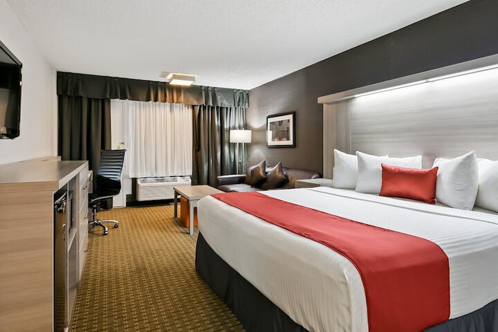 Room 46 of 89