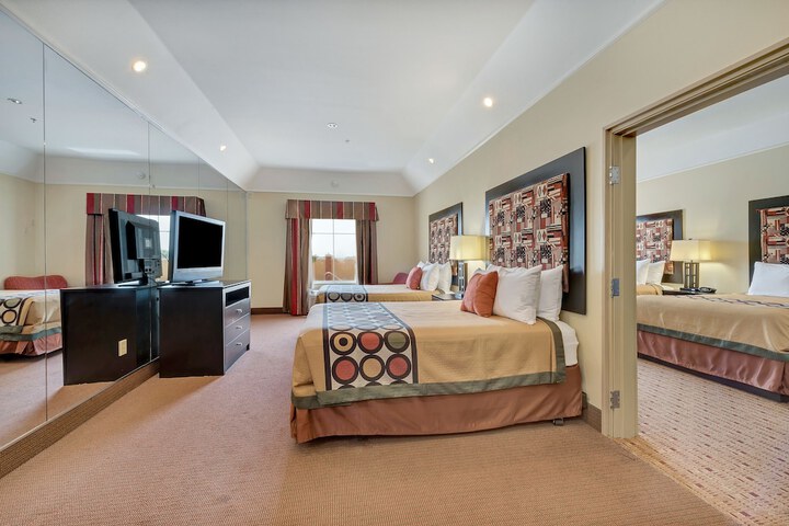 Room 30 of 44