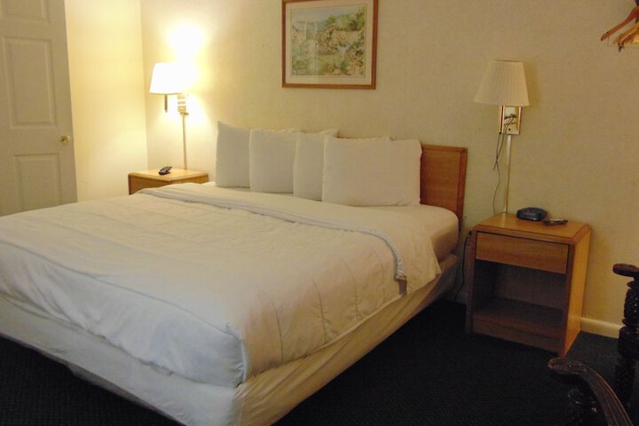 Oceanside Lodge