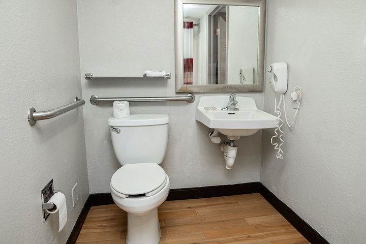 Room 10 of 19