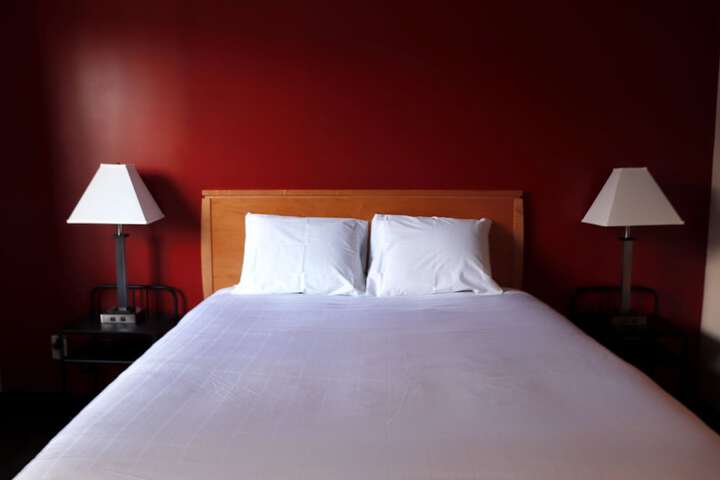 Room 18 of 37