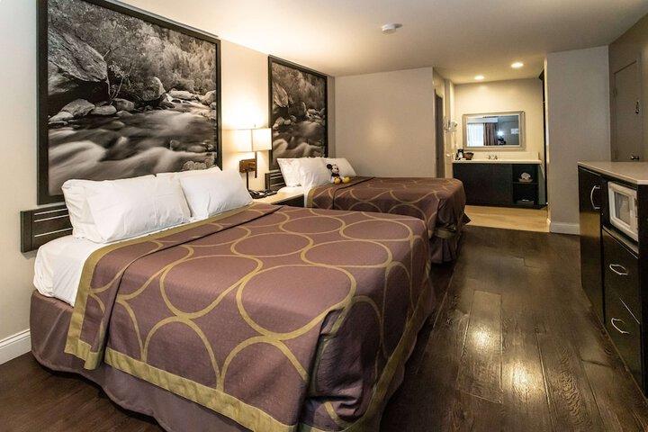 Room 16 of 25