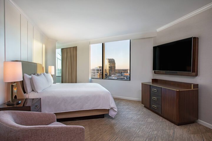 Room 34 of 68