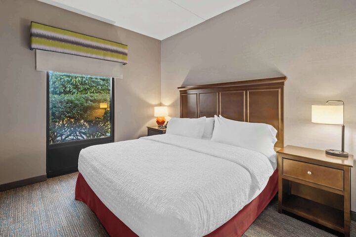 Hampton Inn by Hilton New Bedford / Fairhaven