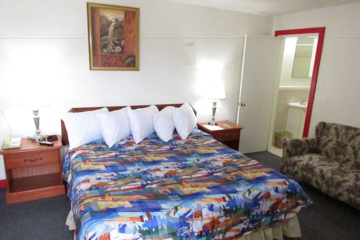 Room 34 of 48