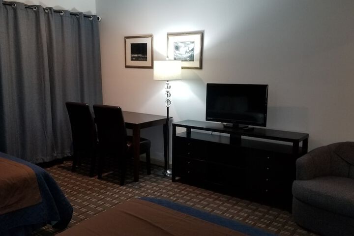 Room 28 of 43