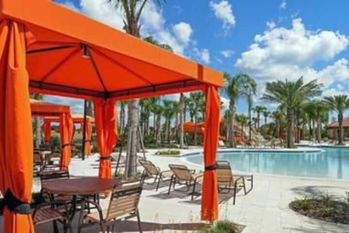 SPACIOUS 10 Bedroom Holiday home by Follow the sun vacation Rentals
