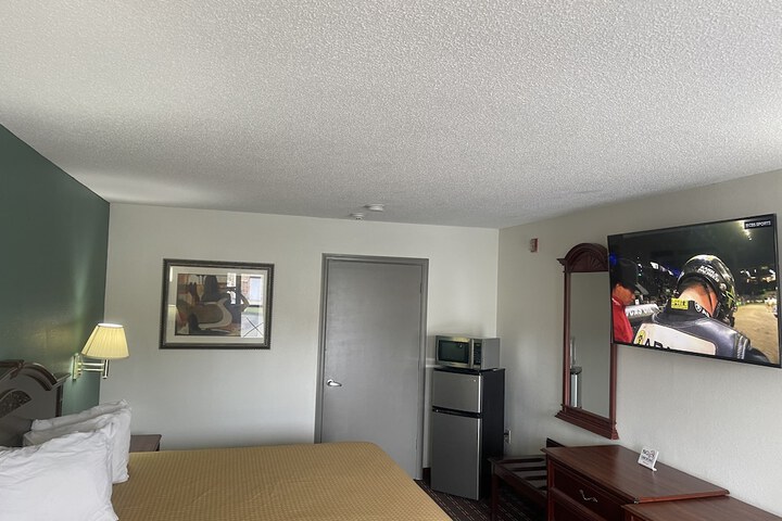 Loyalty Inn Hawkinsville
