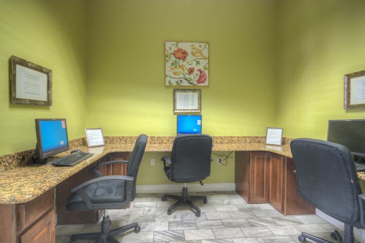 Business Center 24 of 27