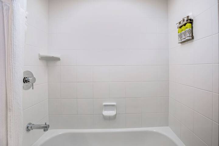 Room 55 of 100