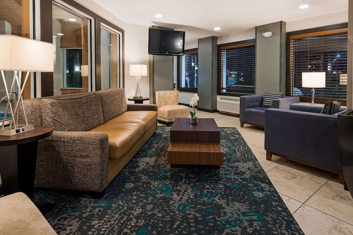 Hotel Interior 10 of 41