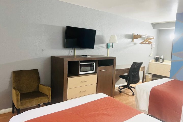 Hometown INN