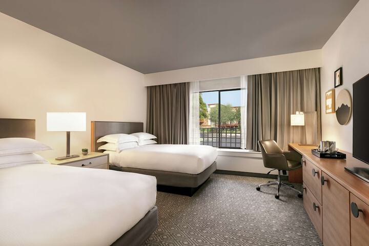 Room 44 of 105