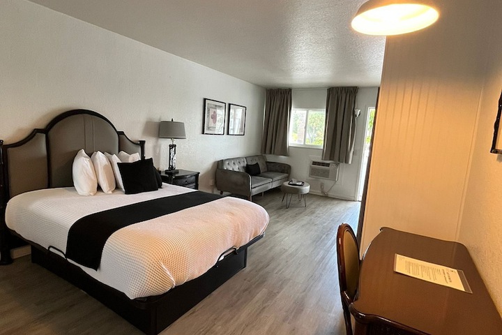 Room 116 of 170