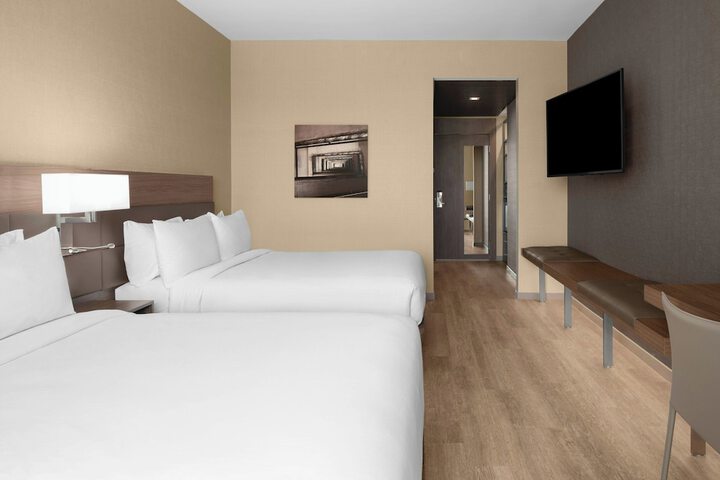 Room 31 of 40