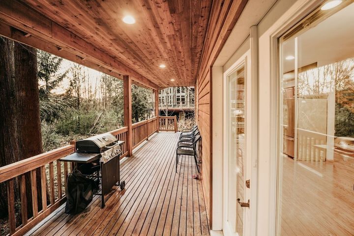 20gs - Wifi - F / p - W/d - Sleeps 6 3 Bedroom Home by RedAwning