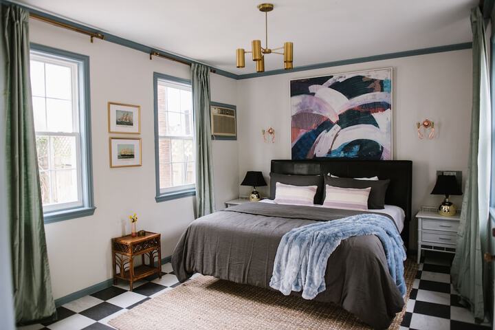 Room 18 of 46