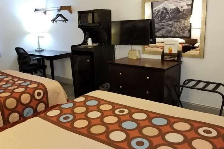 Room 16 of 30