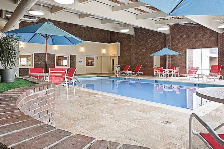 White River Inn and Suites