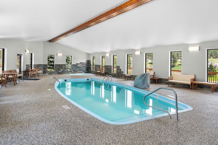 EverSpring Inn & Suites