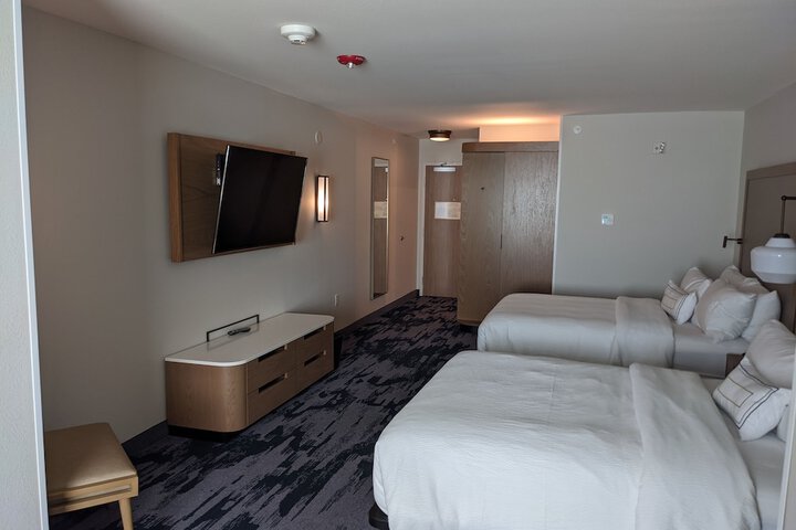 Room 21 of 33
