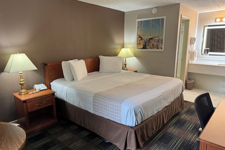 South Shore Inn