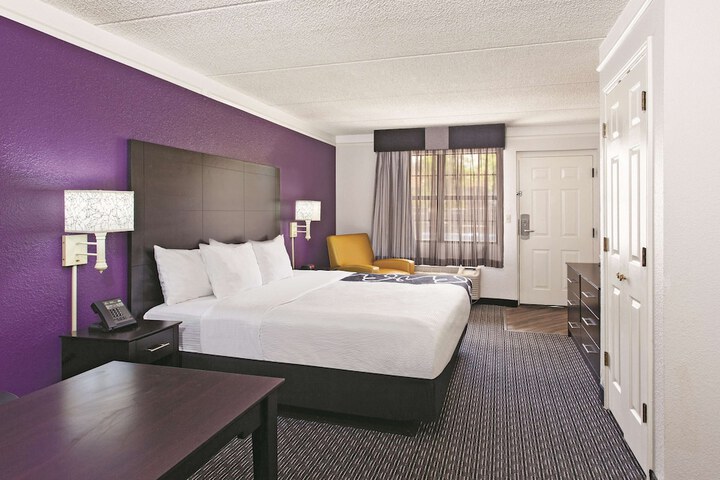 Room 12 of 61