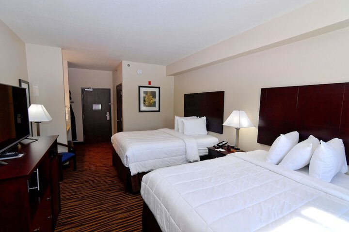 Room 12 of 38