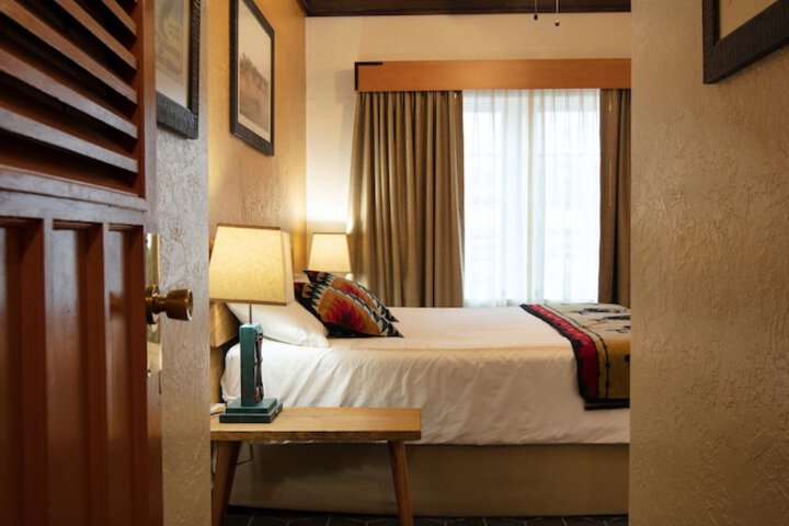 Room 36 of 75