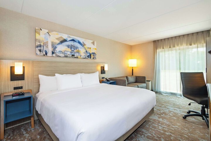 Room 28 of 70