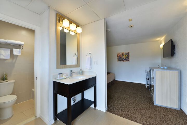 Room 21 of 31