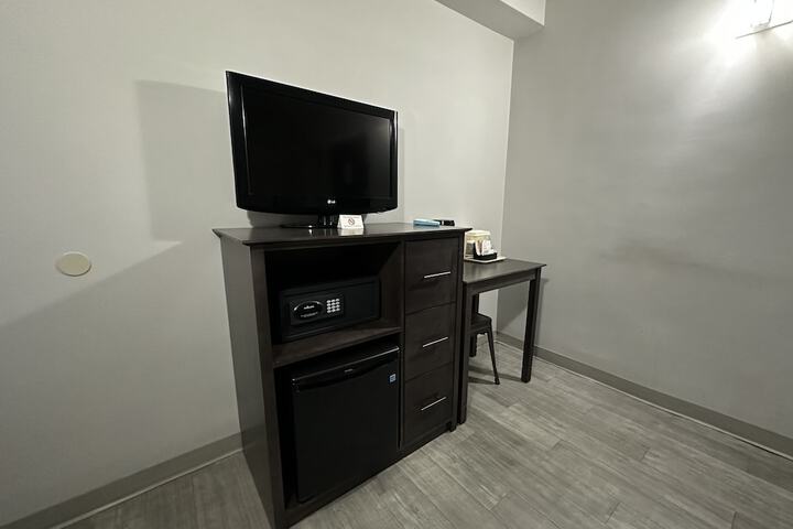 Room 30 of 49