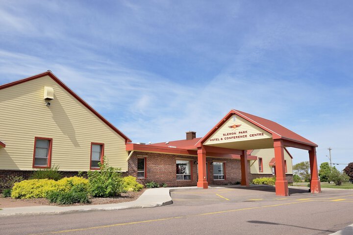 Slemon Park Hotel & Conference Centre