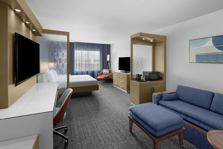 Room 16 of 47