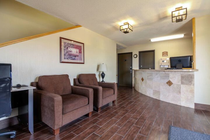 Hotel Interior 4 of 33