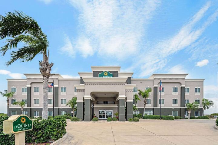 Hotel 2 of 48