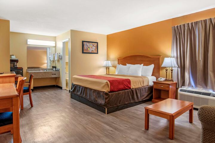 Room 12 of 20