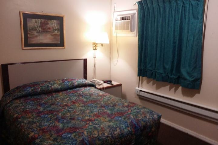 Rosemount Motel