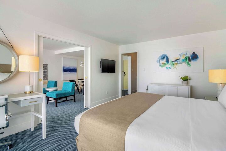 Room 35 of 68