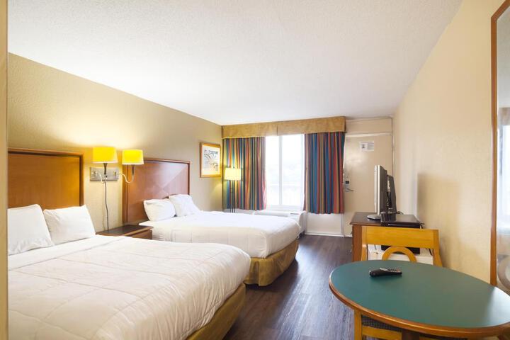 Travelodge by Wyndham Harriman