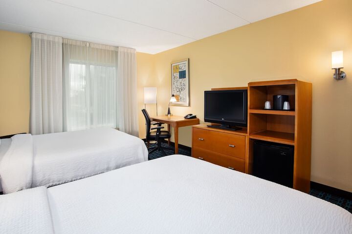 Room 10 of 38
