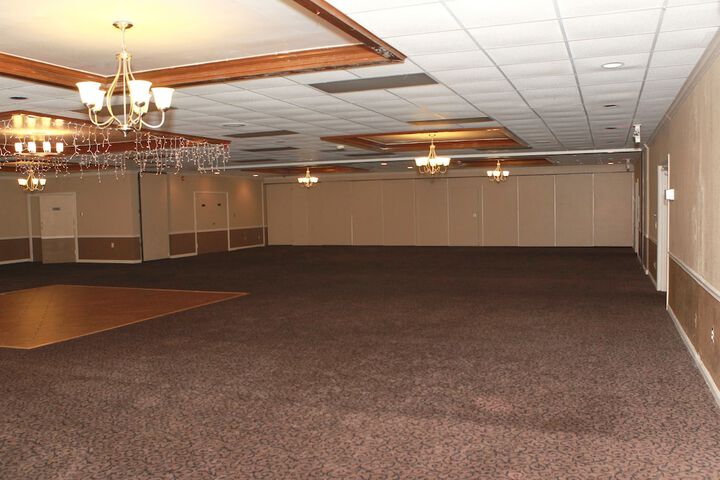 Ballroom/Hall 40 of 46