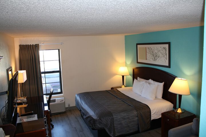 Room 10 of 62