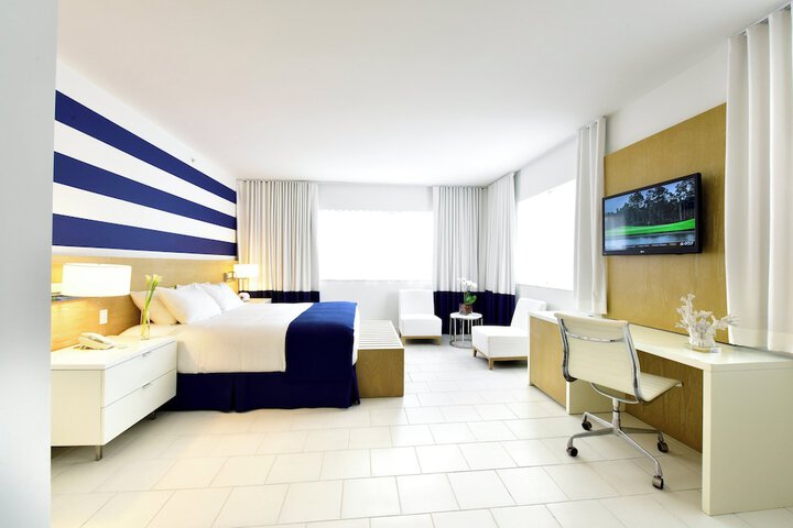 Room 28 of 67