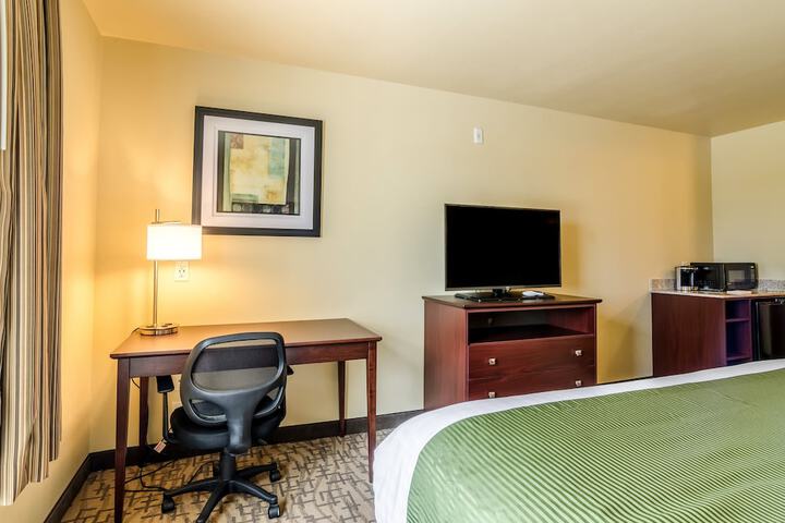 Room 25 of 42